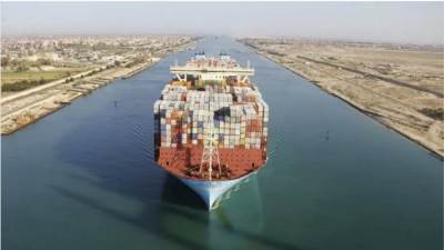 البنك المركزي: ارتفاع إيرادات قناة السويس بمعدل 16.6%