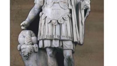 المتحف اليوناني الروماني يستقبل 10 قطع أثرية ضخمة