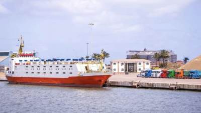 ميناء دمياط يستقبل عدد ٦ سفن  خلال ٢٤ ساعة 