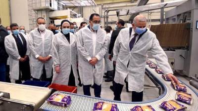 مدبولي يزور مصنع شركة "بدوي جروب" برأس مال مستثمر مليارى جنيه 