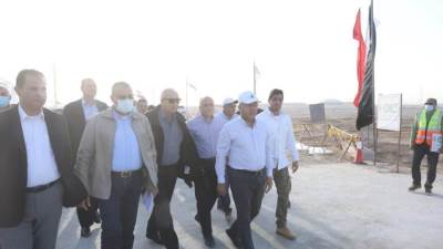 وزير النقل يتفقد مشروع استكمال تطوير ميناء السخنة وأعمال إنشاء الأحواض الجديدة