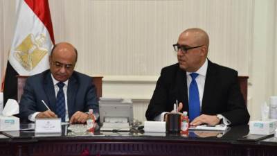 وزيرا الإسكان والعدل ومسؤلو البنك المركزي يبحثون تيسير إجراءات التمويل العقاري