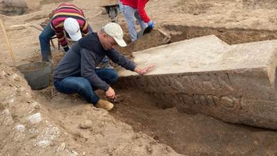 الكشف عن بقايا معبد زيوس كاسيوس بموقع تل الفرما