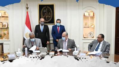 هشام طلعت يسوق حصة وزارة الإسكان في شقق مشروعي الرحاب ومدينتي