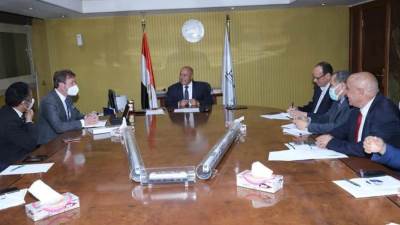 وزير النقل: شراكة مصرية نمساوية لتنفيذ أكبر ورشة مفاتيح للسكك الحديدية