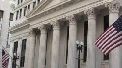 "الفيدرالي الأمريكي" يقرر رفع معدل الفائدة نصف نقطة مئوية 