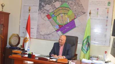 «أحمد عمران»: جارٍ تشغيل إشارات مرورية بالميادين.. وغلق وتشميع ٨١ محل تجاري