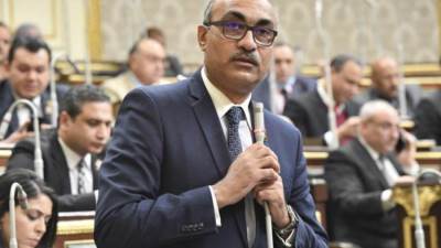 النائب إيهاب منصور ينتقد أداء وزارة الصحة في مشروع التأمين الصحي الشامل 