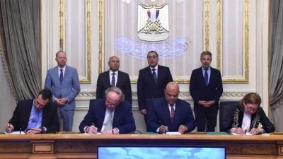 رئيس الوزراء يشهد توقيع اتفاق بين «هيئة ميناء دمياط» وتحالف «يوروجيت ألمانيا»