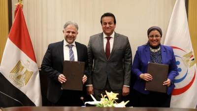 خالد عبد الغفار يشهد توقيع اتفاقية تعاون بين شركتي «فاكسيرا وسكوب الإماراتية» 