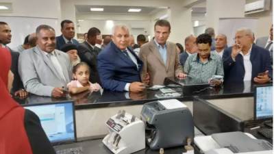 محافظ الوادي الجديد ورئيس البنك الزراعي يفتتحان أحدث فروع البنك المطورة بمدينة الخارجة