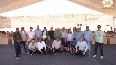 الكشف عن أول وأكبر خبيئة تماثيل برونزية بجبانة البوباسطيون بسقارة