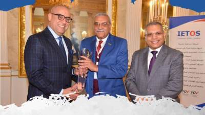 وزير الإسكان يلتقى كبرى الشركات العالمية لتوطين صناعات متعلقة بمياه الشرب والصرف