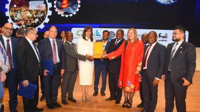 وزيرة الهجرة: اتفاقات بين الشركات المصرية والأفريقية في مجالات الأسمدة والدواء والكهرباء 