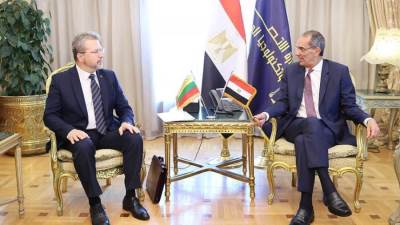 وزير الاتصالات يبحث مع سفير ليتوانيا تعزيز التعاون فى مجالات التحول الرقمي والأمن السيبراني