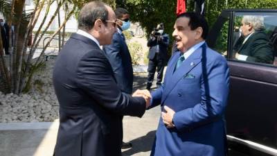 الرئيس السيسي يستقبل ملك البحرين بمدينة شرم الشيخ
