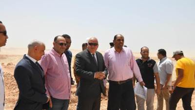 محافظ قنا: الانتهاء من تنفيذ 85% من أعمال تمهيد الطرق بمدينة الأمل بنجع حمادي