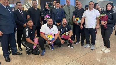 وزير الرياضة يستقبل الفوج الأخير من البعثة المصرية المشاركة بدورة ألعاب البحر المتوسط