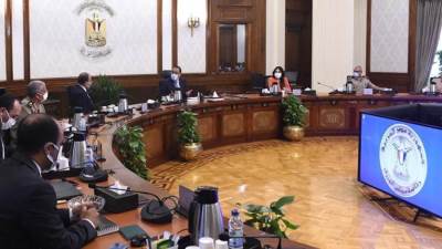 «مدبولي» يتابع تنفيذ تكليفات الرئيس بإنشاء 200 ألف وحدة سكنية بالقاهرة الكبرى 