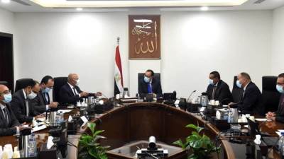 «رئيس الوزراء» يتابع الإجراءات التنفيذية للقضاء على المواقف العشوائية الواقعة على الطريق الدائري