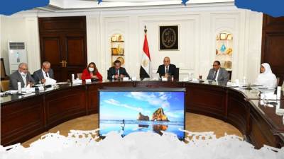وزير الإسكان لـ«رؤساء الأجهزة»: تقارير مفصله عن وحدات «سكن لكل المصريين» المتأخرة.. وتسلم بأنفسكم