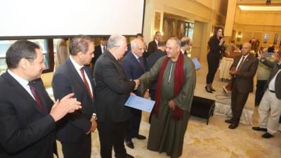 وزير الزراعة يكرم أفضل منتجي القمح ويؤكد دعم القيادة السياسية 