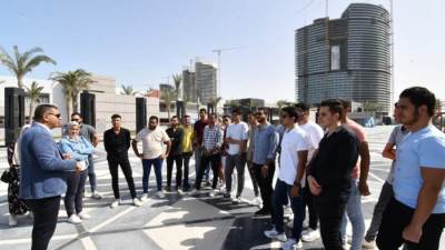 «الإسكان» تنظم زيارة لوفد من طلاب الجامعة المصرية الروسية للعلمين الجديدة