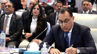 رئيس الوزراء: التحضير لطرح عدد من الشركات في البورصة.. وهناك أهمية لاختيار الوقت المناسب لعملية الطرح