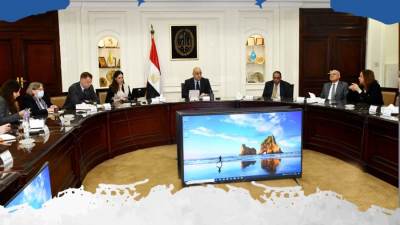 وزير الإسكان في لقاء بعثة البنك الدولى: منذ تولى السيسي أطلقت الدولة أضخم مشروع سكنى لمحدودى الدخل فى العالم