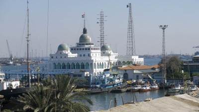 حقيقة اعتزام الحكومة إنشاء صندوق هيئة قناة السويس كباب خلفي لبيع القناة