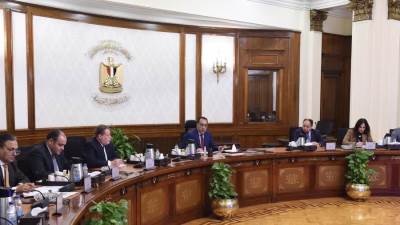 رئيس الوزراء يتابع موقف تطبيق منظومة التسجيل المسبق للشحنات