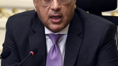 رئيس الوزراء يوجه ببدء عمل منافذ بيع السلع المخفضة مطلع يناير القادم