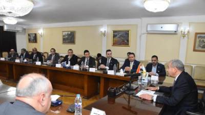 وزير التموين: زيادة أسعار توريد قصب السكر هذا العام إلى 1100جنيه للطن و1000 لطن البنجر