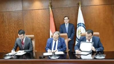 البترول: توقيع اتفاقيتين في مجال التنمية المجتمعية بجنوب سيناء ومطروح