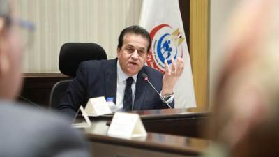 وزير الصحة يوجه بالتنسيق مع الجهات المعنية لمواجهة القضية السكانية باعتبارها " أمن قومي"