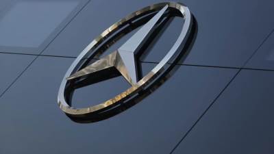 «مرسيدس» تسعى لمنافسة «تسلا»بشبكة ضخمة لشحن السيارات الكهربائية