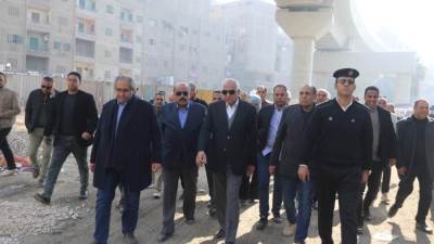 «محافظ الجيزة» يوجه بالتعاون مع هيئة مترو الأنفاق لتطوير ورفع كفاءة الشوارع المحيطة 