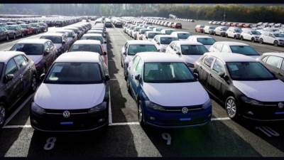 «رئيس رابطة تجار السيارات» يطالب بفتح استيراد سيارات 2022 في عام 2023