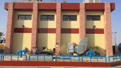 عمار مندور يتفقد محطة كهرباء وأعمال الطرق بمدينة بدر