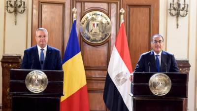 رئيس الوزراء يعقد مؤتمرًا صحفيًا مع نظيره الروماني