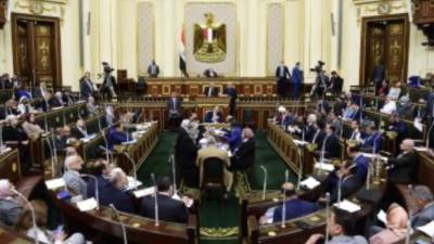 "النواب" يوافق مبدئيا على قانون منح تيسيرات لاستيراد سيارات المصريين بالخارج