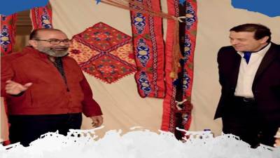 خيمة الدكتور حسام أبوالعطا.. بين الطب والفن والثقافة 