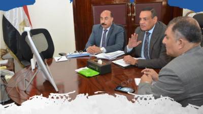 هشام آمنة يتابع مع المحافظين جهود توفير السلع الغذائية للمواطنين بأسعار مخفضة 