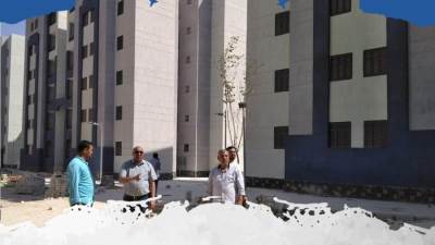 مصطفى هارب يتفقد مشروعات الإسكان والخدمات الجاري تنفيذها بأخميم الجديدة