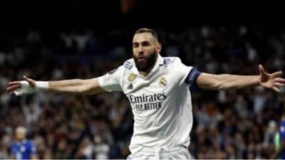 "كريم بنزيما" يوقع لاتحاد جدة السعودي 3 مواسم