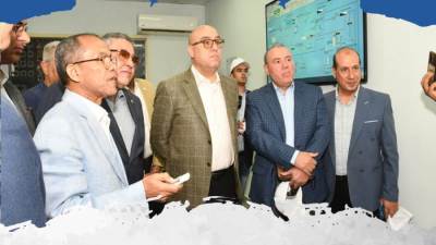 وزير الإسكان ومحافظ البحر الأحمر يتفقدان محطة تحلية «اليسر»