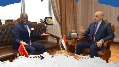 وزير الإسكان يتسلم دعوة نظيره الأنجولى لزيارة دولة أنجولا 