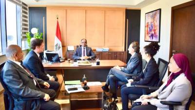 نائب وزير الإسكان يلتقى مسئولي بنك التعمير الألماني لمناقشة موقف المشروعات الحالية 
