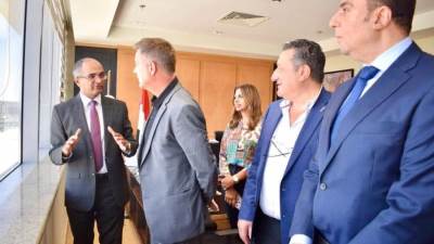 سيد إسماعيل يلتقي ممثلي شركات خاصة متخصصة في مجال المتابعة والتحكم في شبكات مياه الشرب