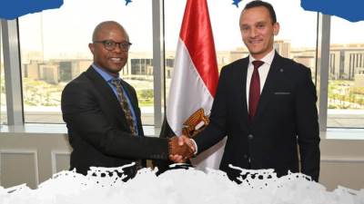 مساعد وزير الإسكان يلتقى مستشار نائب رئيس جنوب أفريقيا لشئون التخطيط والتوسع العمرانى